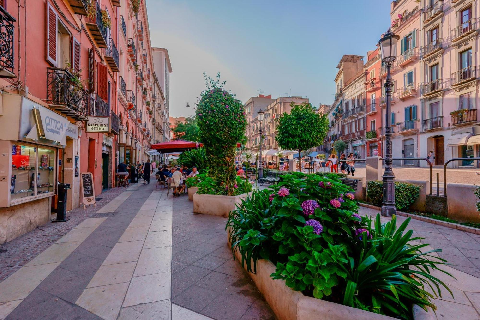 Crossroad Four - Locazione Turistica Bed & Breakfast Cagliari Ngoại thất bức ảnh